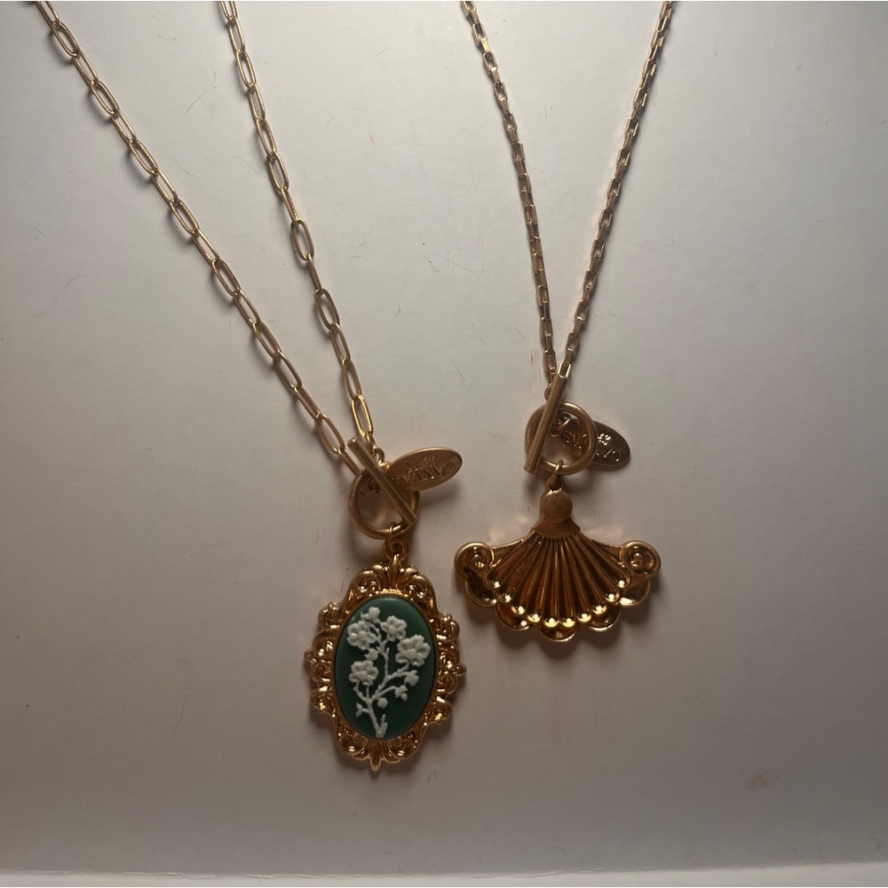 Canvas Style grandmillennial necklace duo